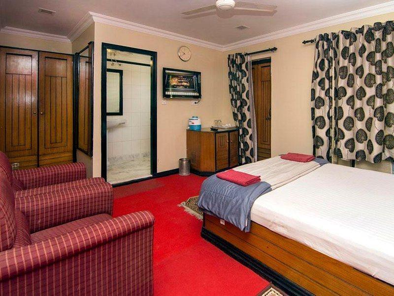 דיגה Hotel Dolphin מראה חיצוני תמונה