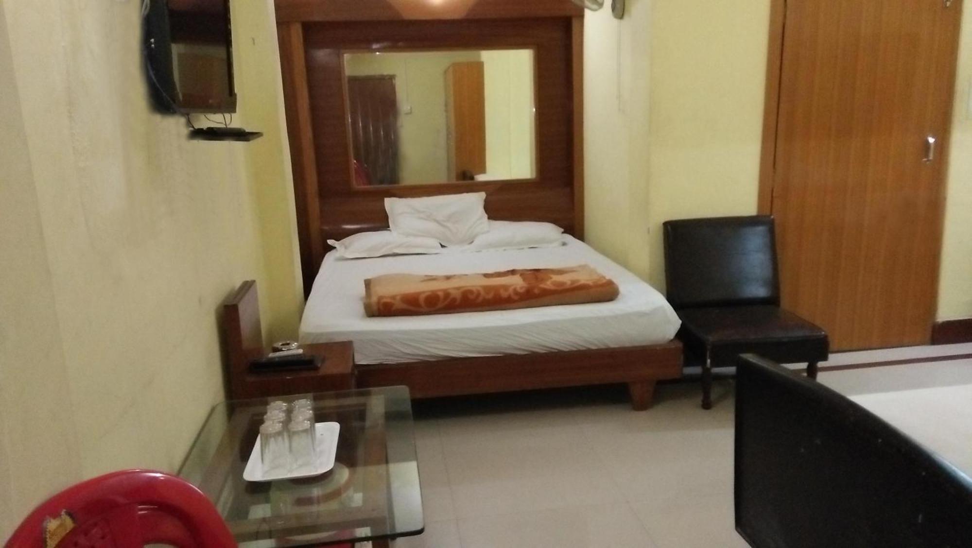 דיגה Hotel Dolphin מראה חיצוני תמונה